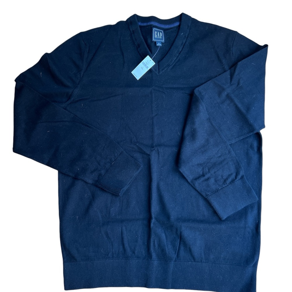 Large tall men’s vneck sweater, GAP, NWT
